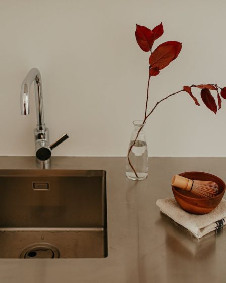 Wastafel schoonmaken