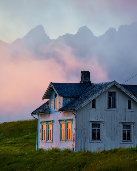 Gordon keert terug naar Amsterdam en laat Blaricum achter zich