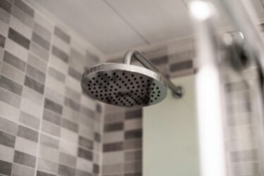 De slimme keuze voor een vierkante douche: alles wat je wilt weten over 90x90